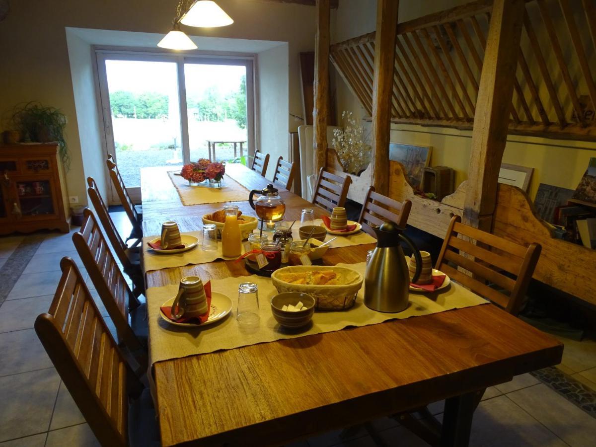 La Ferme De Madelonnet Bed and Breakfast Saint-Jeures Exteriör bild